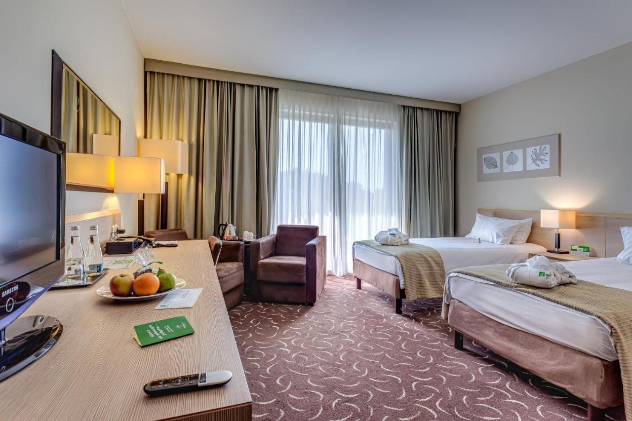 Holiday Inn Resort Warsaw Jozefow By Ihg Екстер'єр фото