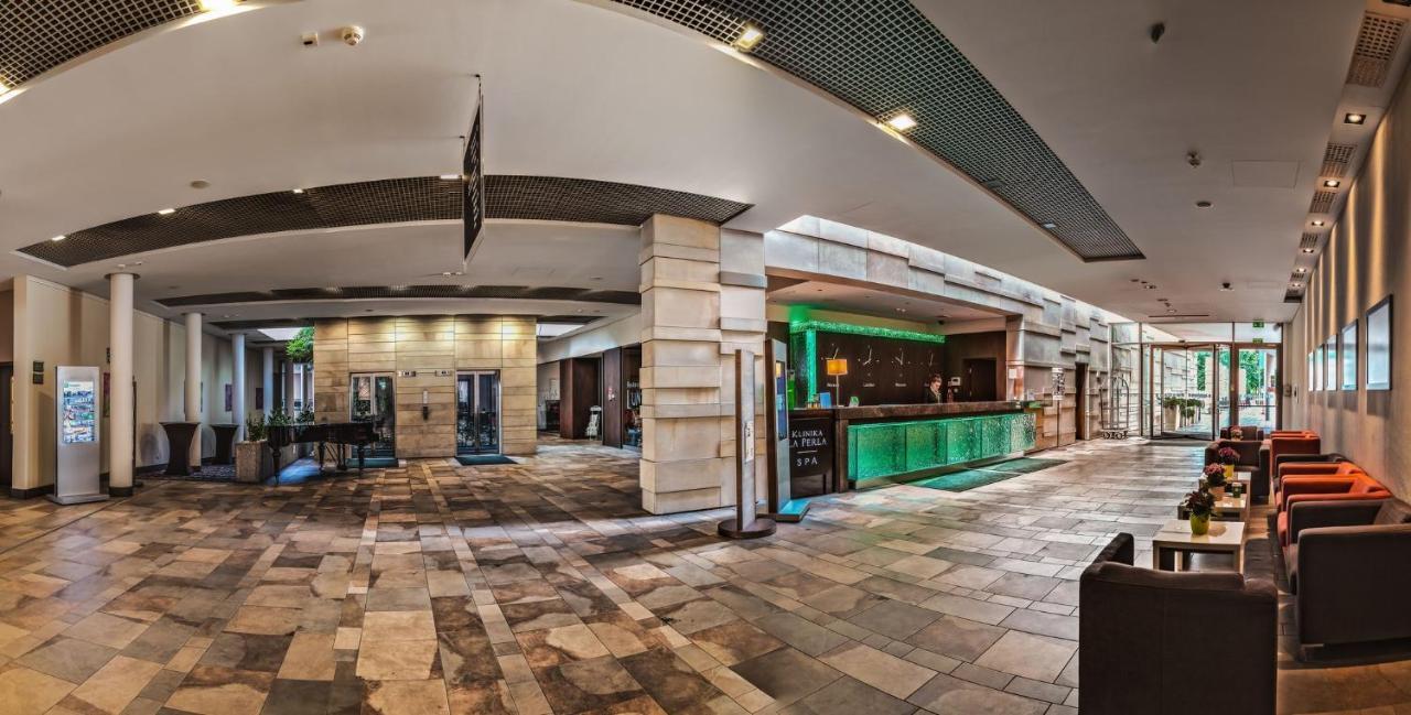 Holiday Inn Resort Warsaw Jozefow By Ihg Екстер'єр фото
