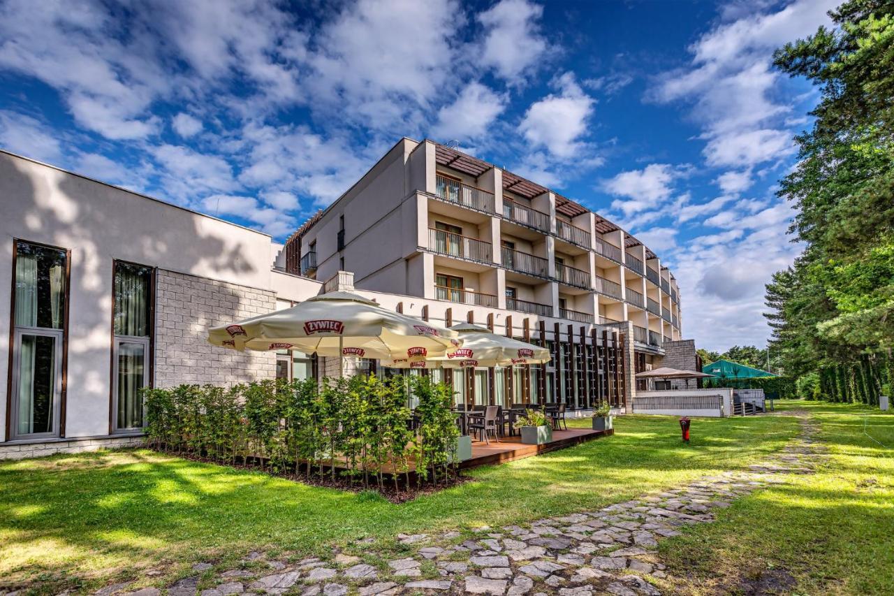 Holiday Inn Resort Warsaw Jozefow By Ihg Екстер'єр фото