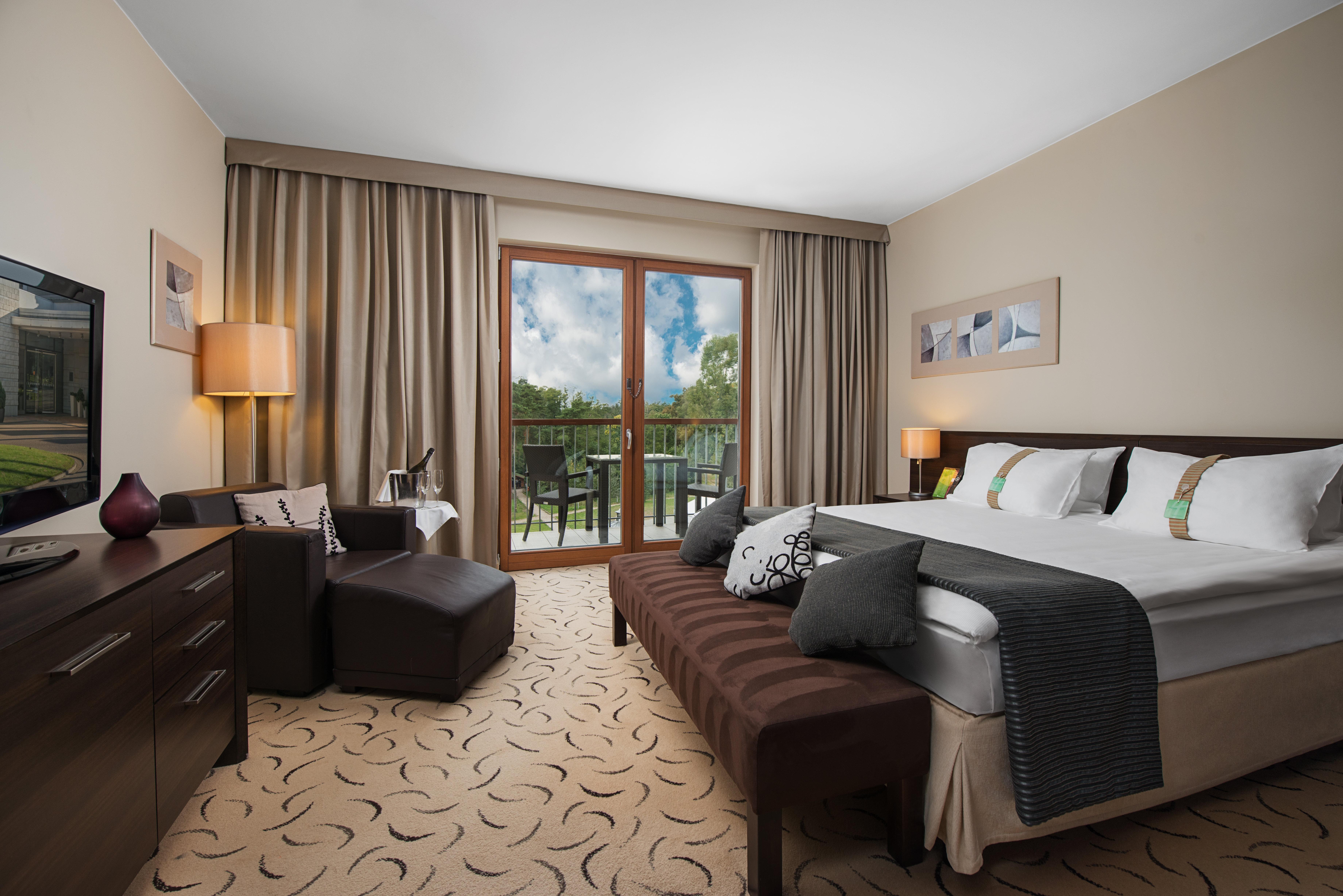 Holiday Inn Resort Warsaw Jozefow By Ihg Екстер'єр фото