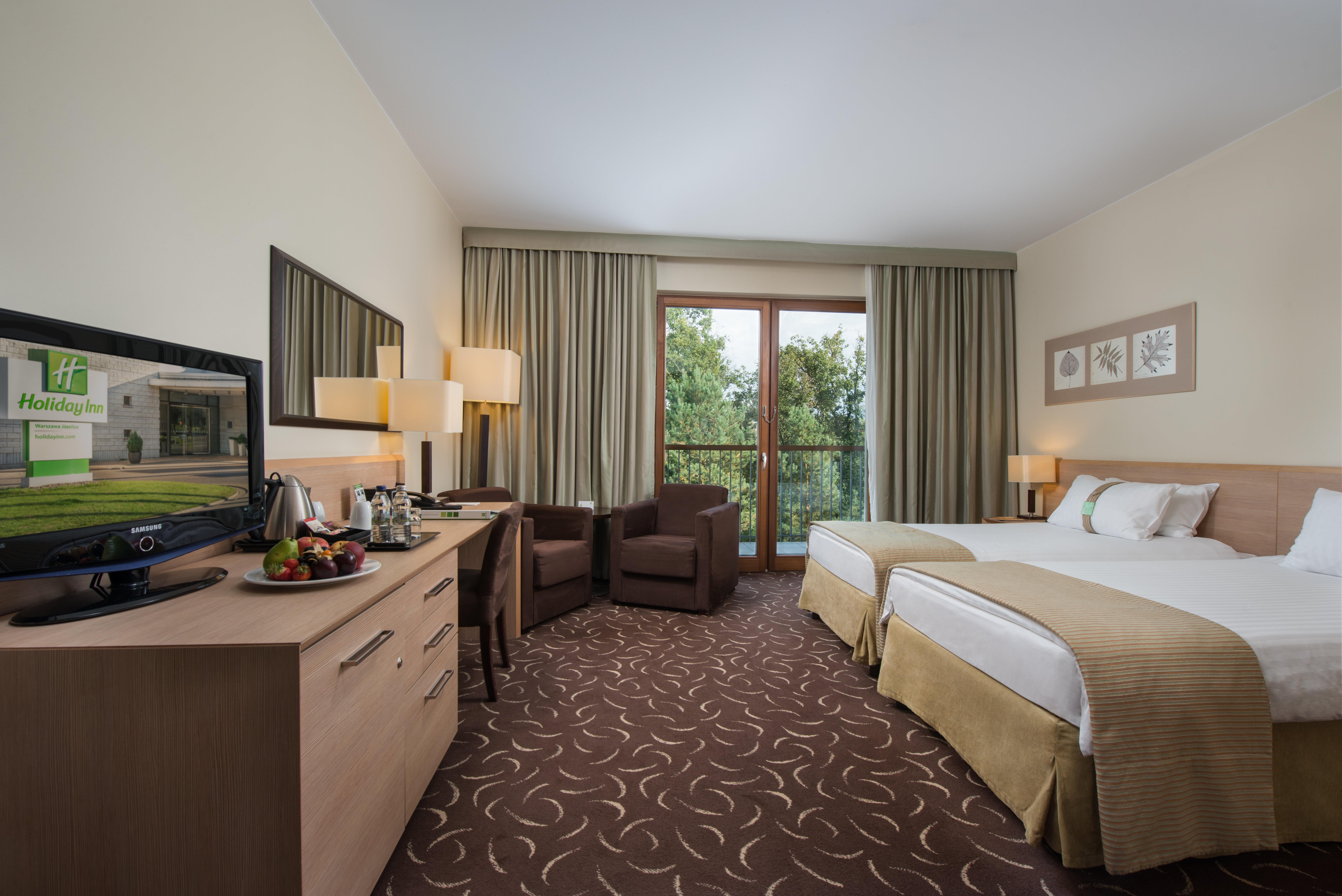 Holiday Inn Resort Warsaw Jozefow By Ihg Екстер'єр фото